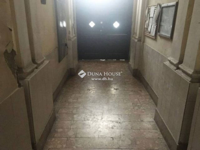 Eladó téglalakás, Budapesten, VII. kerületben 43.9 M Ft