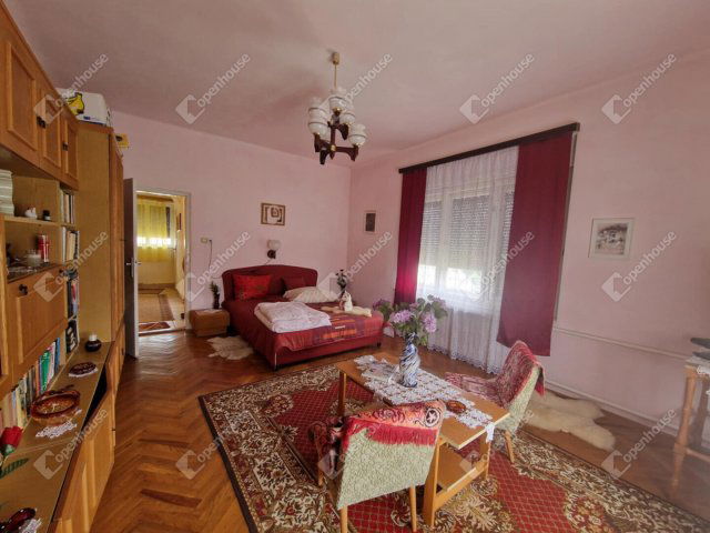 Eladó családi ház, Ácsteszéren 59 M Ft, 5 szobás