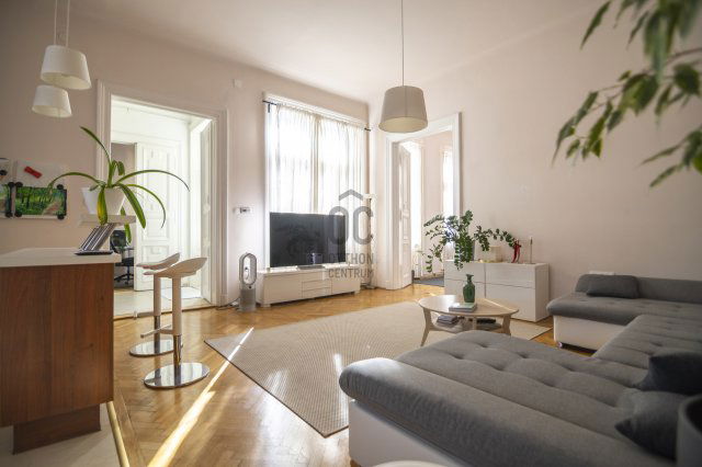 Eladó téglalakás, Budapesten, IX. kerületben, Ferenc körúton