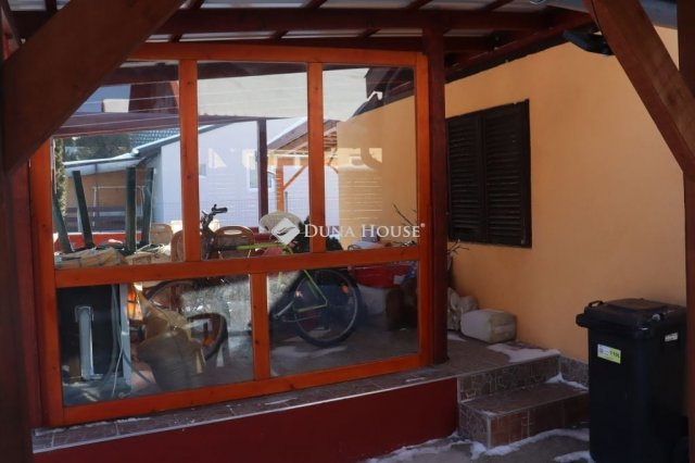 Eladó nyaraló, Balatonkeresztúron 59.9 M Ft, 4 szobás