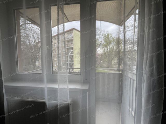 Eladó téglalakás, Tatabányán 44.99 M Ft, 2 szobás