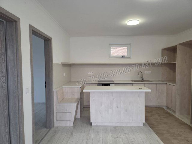 Eladó családi ház, Dánszentmiklóson 55 M Ft, 3 szobás