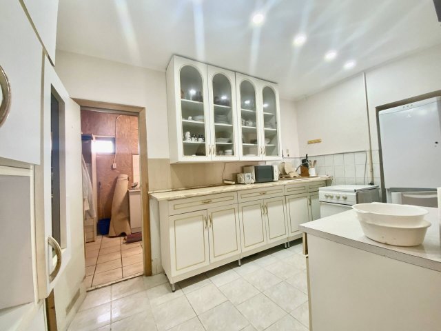 Eladó családi ház, Gyulán 32.9 M Ft, 4 szobás