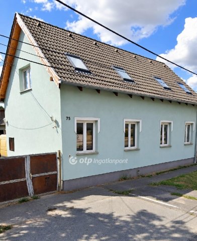 Eladó családi ház, Szombathelyen 139 M Ft, 13+5 szobás