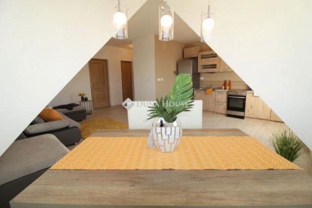 Eladó téglalakás, Debrecenben 73 M Ft, 3 szobás