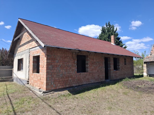Eladó családi ház, Tápiószőlősön 9.9 M Ft, 3 szobás
