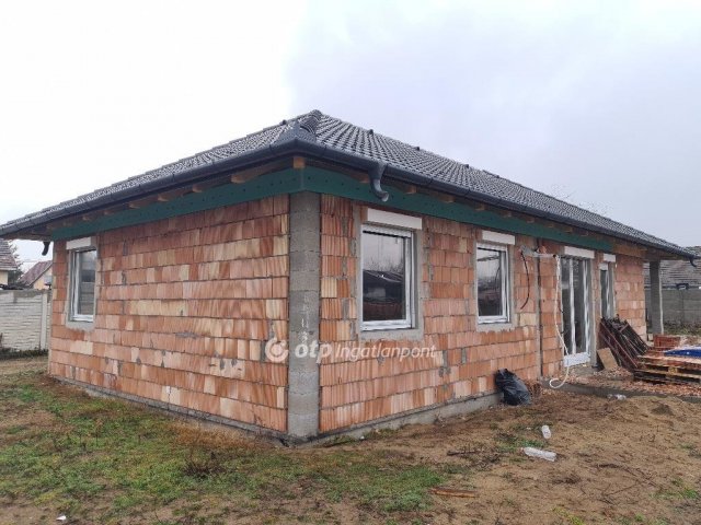 Eladó családi ház, Gyálon 130 M Ft, 4 szobás