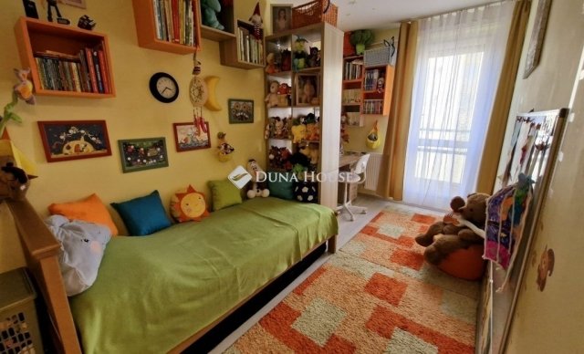 Eladó panellakás, Budapesten, III. kerületben 107.5 M Ft