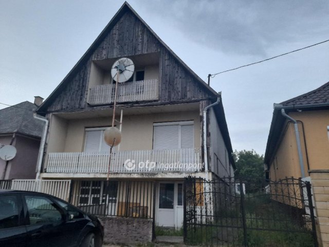 Eladó családi ház, Ajakon 45 M Ft, 3 szobás