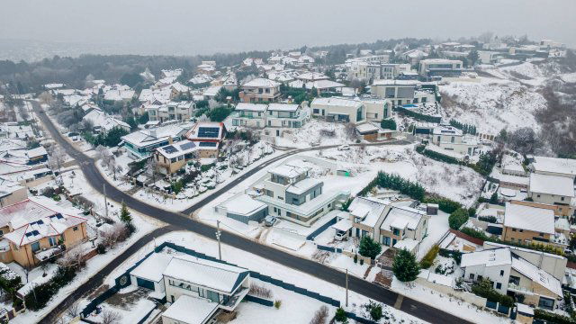 Eladó családi ház, Ürömön 414 M Ft, 7 szobás