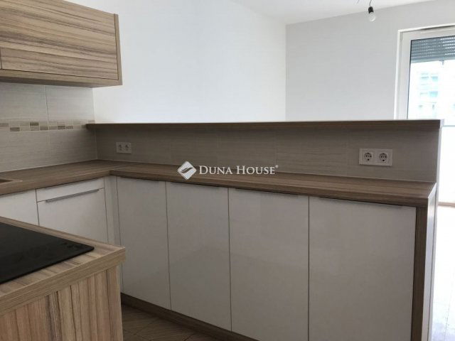 Eladó téglalakás, Budapesten, XIII. kerületben 105 M Ft