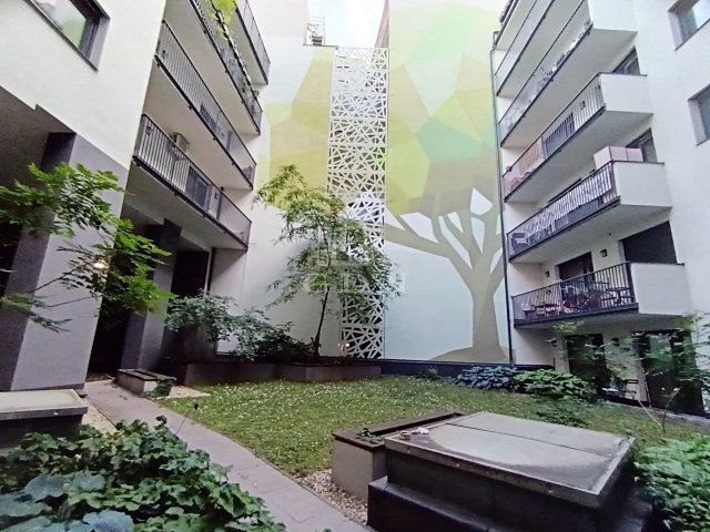Eladó téglalakás, Budapesten, VIII. kerületben 73.9 M Ft