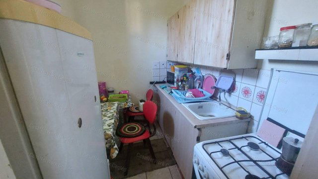 Eladó családi ház, Cegléden 44.9 M Ft, 2 szobás