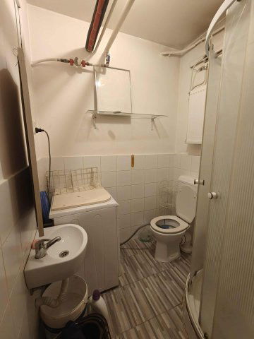 Eladó üzlethelyiség, Esztergomban 24.99 M Ft