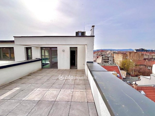 Eladó téglalakás, Budapesten, VIII. kerületben 228.382 M Ft