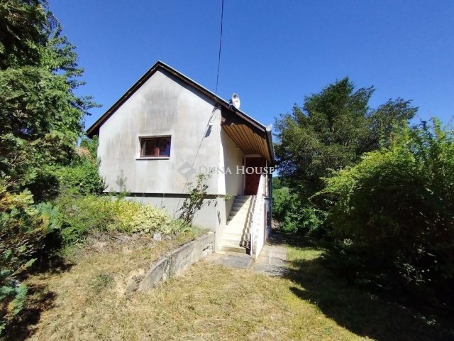 Eladó családi ház, Zalaegerszegen 35 M Ft, 2 szobás
