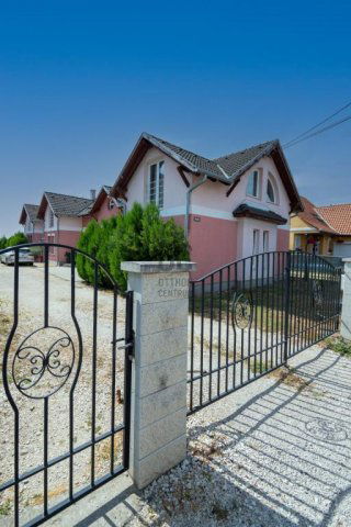 Eladó sorház, Székesfehérvárott 75 M Ft, 4 szobás