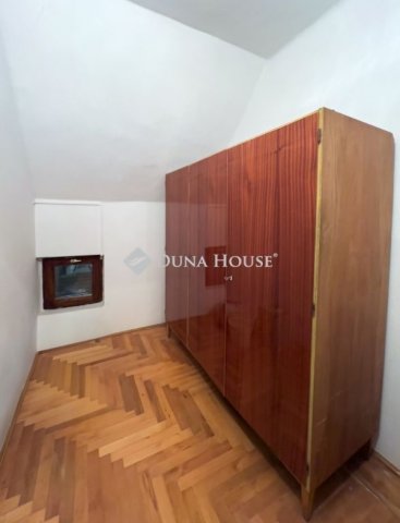 Eladó családi ház, Tápiószentmártonon 54.5 M Ft, 5 szobás