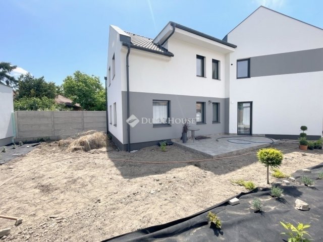 Eladó téglalakás, Kecskeméten 119.9 M Ft, 4 szobás