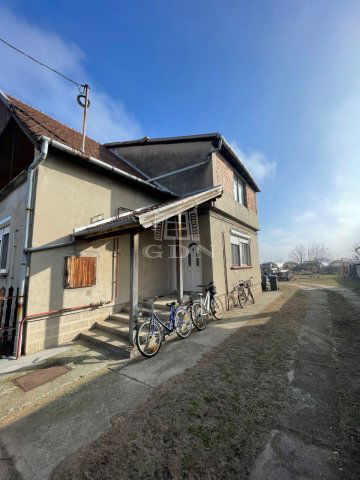 Eladó családi ház, Kisteleken 39.9 M Ft, 4 szobás