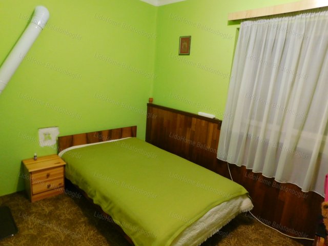 Eladó családi ház, Karádon 24.9 M Ft, 3 szobás