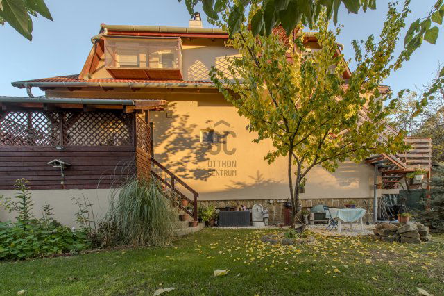 Eladó családi ház, Halásztelken 204 M Ft, 9 szobás