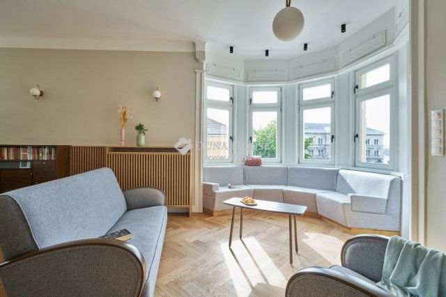 Kiadó téglalakás, albérlet, Budapesten, V. kerületben, 3 szobás