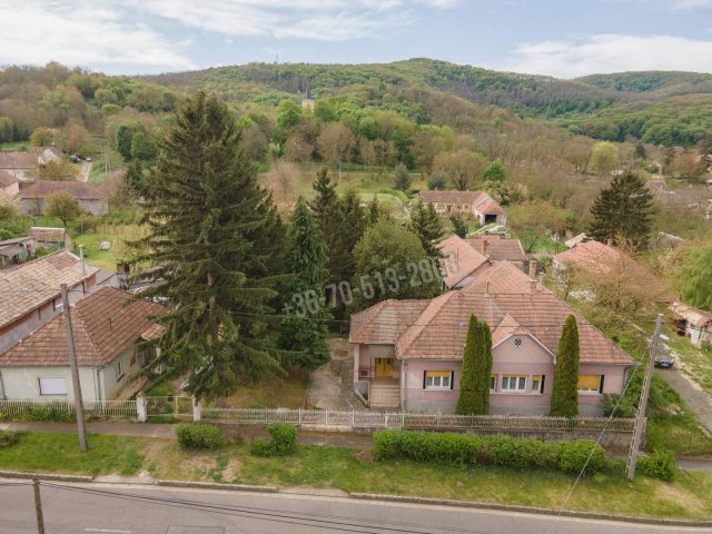 Eladó családi ház, Honton 56 M Ft, 8 szobás