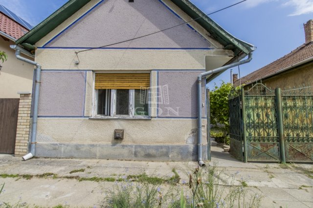 Eladó családi ház, Bagon 19 M Ft, 1 szobás