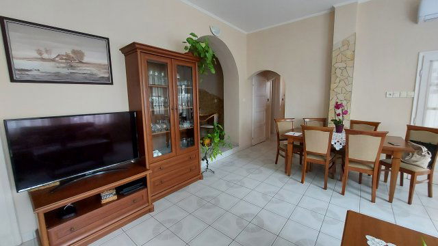 Eladó családi ház, Nyíregyházán 80 M Ft, 4+1 szobás