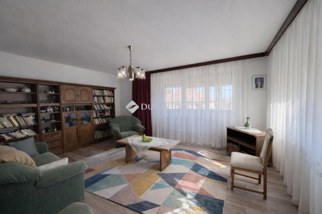 Eladó családi ház, Pogányon 110 M Ft, 5 szobás