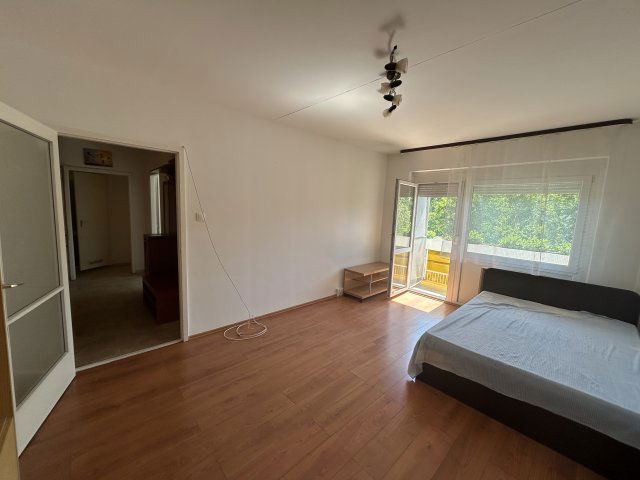 Eladó panellakás, Szegeden, Kereszttöltés utcában 45.5 M Ft