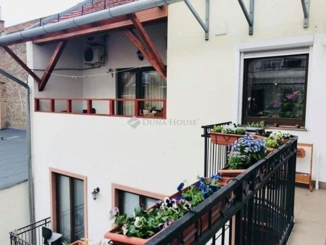 Eladó téglalakás, Budapesten, VI. kerületben 164.9 M Ft