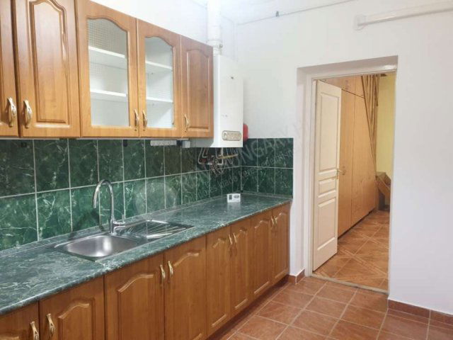 Kiadó téglalakás, albérlet, XV. kerületben, Bánk utcában