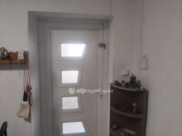 Eladó családi ház, Tiszavasváriban 13 M Ft, 2 szobás