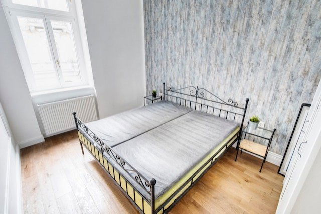 Kiadó téglalakás, albérlet, VI. kerületben, Nagymező utcában