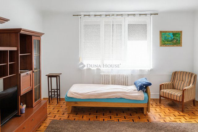 Kiadó téglalakás, albérlet, Debrecenben 190 E Ft / hó, 3 szobás