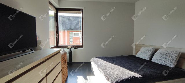 Eladó családi ház, Győrött 195 M Ft, 5 szobás