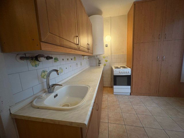 Eladó téglalakás, Nyíregyházán 49 M Ft, 2+1 szobás