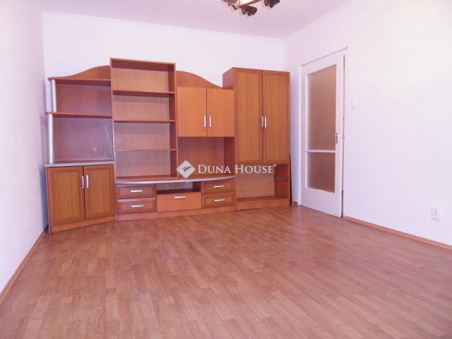 Kiadó panellakás, albérlet, Debrecenben 130 E Ft / hó, 2 szobás