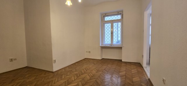 Eladó téglalakás, Budapesten, V. kerületben 59.9 M Ft, 1 szobás