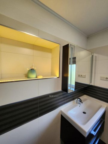 Eladó családi ház, Érden 299 M Ft, 7 szobás