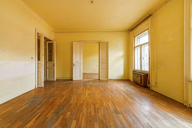 Eladó téglalakás, Budapesten, VI. kerületben 105.9 M Ft