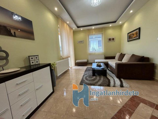 Eladó ikerház, Hajdúsámsonon 75 M Ft, 3 szobás