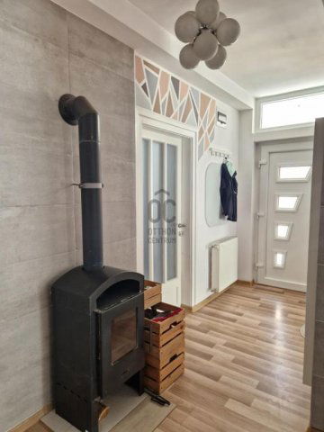 Eladó családi ház, Cegléden 94.5 M Ft, 5 szobás