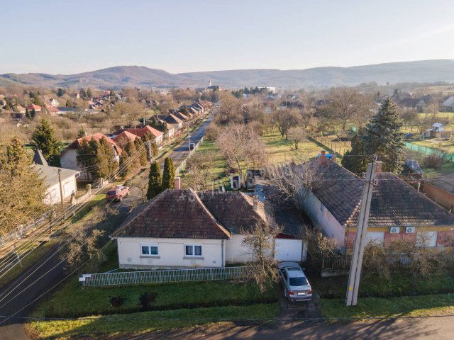 Eladó családi ház, Romhányon 27.9 M Ft, 3 szobás