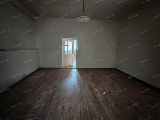 Eladó családi ház, Nyíregyházán 49.999 M Ft, 3 szobás