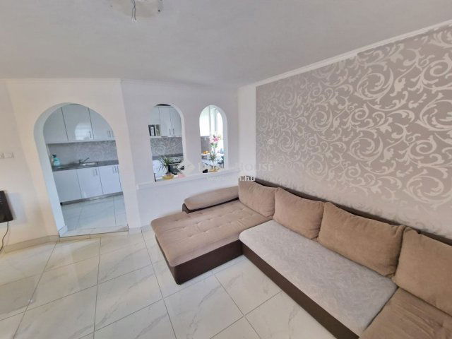 Eladó családi ház, Ercsiben 56.5 M Ft, 4 szobás