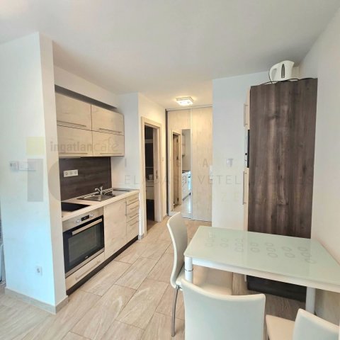 Kiadó téglalakás, albérlet, Szegeden, Bécsi körúton, 1 szobás