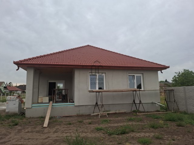 Eladó családi ház, Albertirsán 119.9 M Ft, 4 szobás